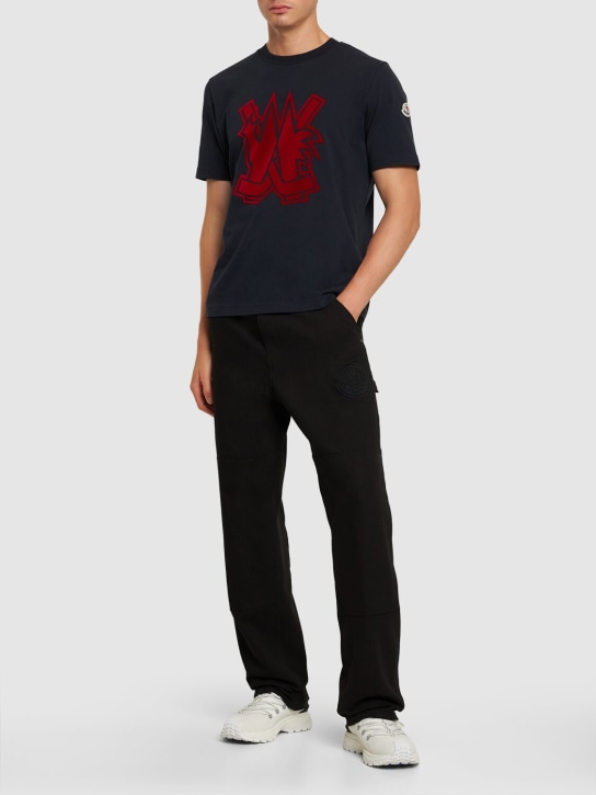 Moncler: T-Shirt aus Baumwolle mit Logopatch - Dunkelblau - men_1 | Luisa Via Roma