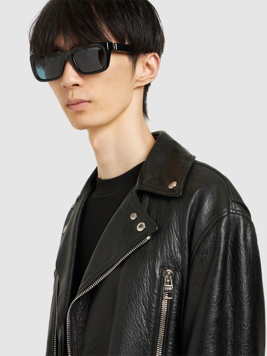 Alexander McQueen: AM0431S sunglasses - Black/Green - men_1 | Luisa Via Roma