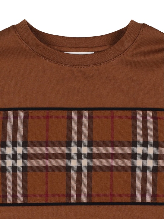 Burberry: T-Shirt aus Baumwolljersey mit Karodruck - Braun - kids-boys_1 | Luisa Via Roma