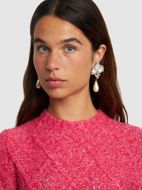 Alessandra Rich: Pearl earrings w/ pendant - Crystal/White - women_1 | Luisa Via Roma