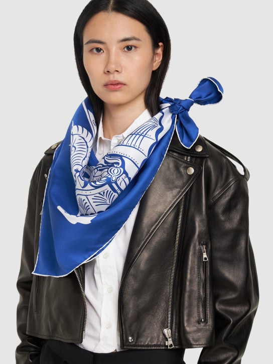 Burberry: Logo printed silk scarf - Knight - women_1 | Luisa Via Roma