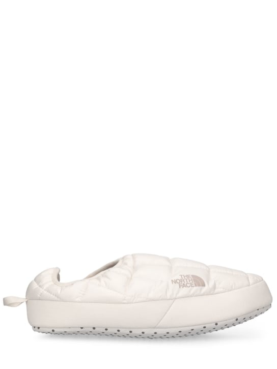 The North Face: Thermoball tent mules - Beyaz - women_0 | Luisa Via Roma