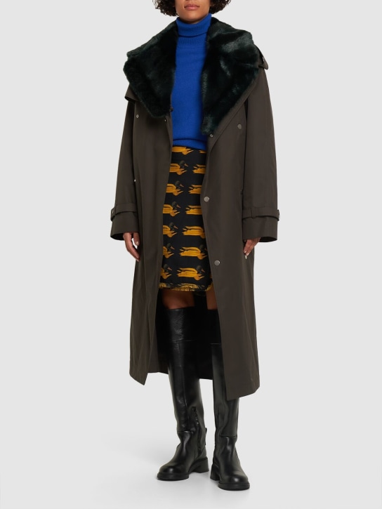 Burberry: Manteau long en gabardine de coton avec ceinture - Vert Olive - women_1 | Luisa Via Roma