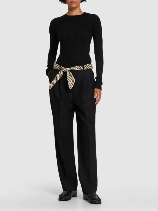 Toteme: Pantalon ajusté à plis - Noir - women_1 | Luisa Via Roma