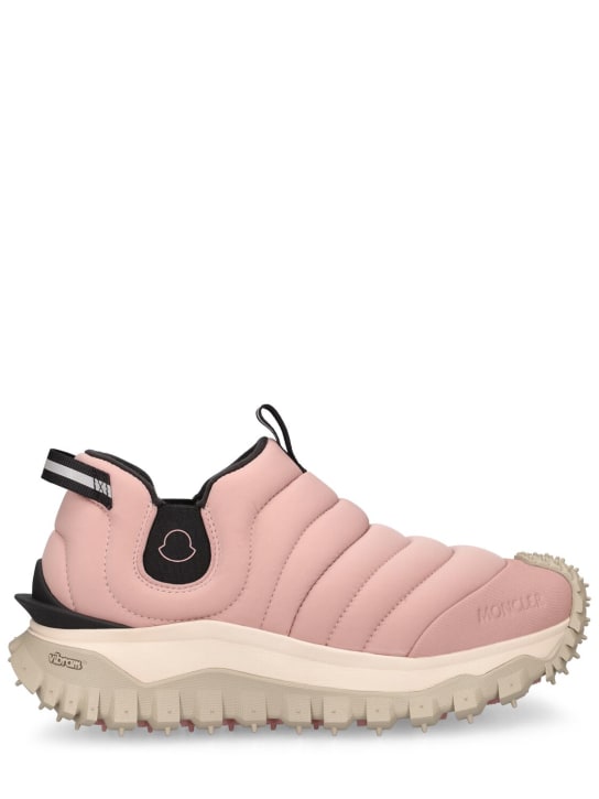 Moncler: Sneakers Trailgrip Après in nylon - Grigio/Rosa - women_0 | Luisa Via Roma