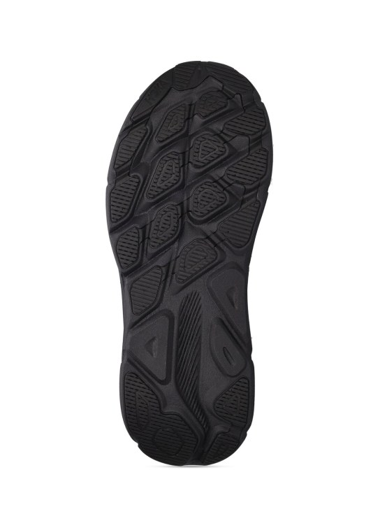 Hoka: Clifton 9 GTX sneakers - Black / Black - men_4 | Luisa Via Roma