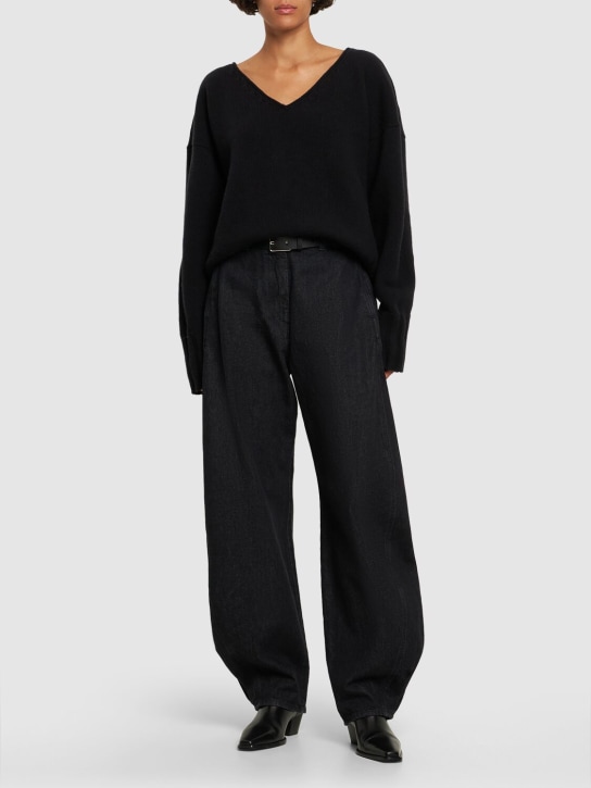 Made In Tomboy: Virginia wool knit v-neck sweater - Schwarz - women_1 | Luisa Via Roma