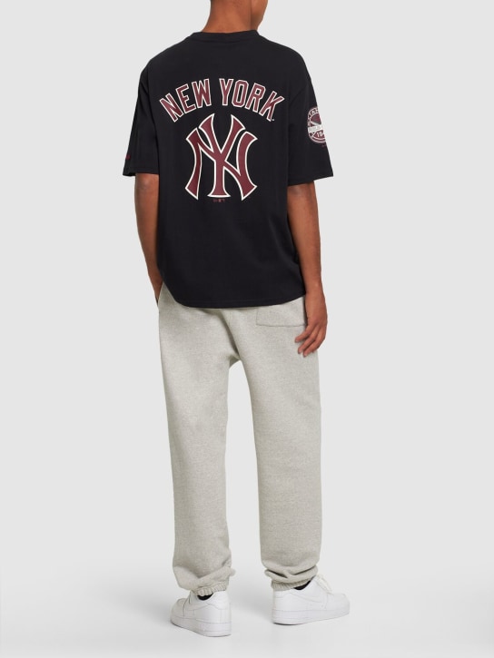 New Era: NY Yankees MLB 라지 로고 티셔츠 - men_1 | Luisa Via Roma