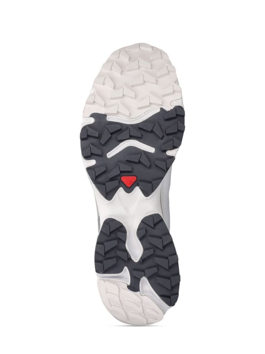Salomon: XT-4 OG sneakers - White/Lunar - men_4 | Luisa Via Roma