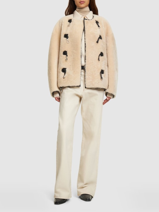 Toteme: Teddy shearling clasp jacket - Off-White - women_1 | Luisa Via Roma