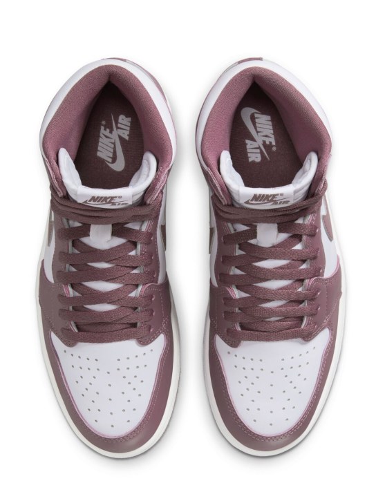Nike: Sneakers Air Jordan 1 Retro High OG - White/Sky Mauve - men_2 | Luisa Via Roma