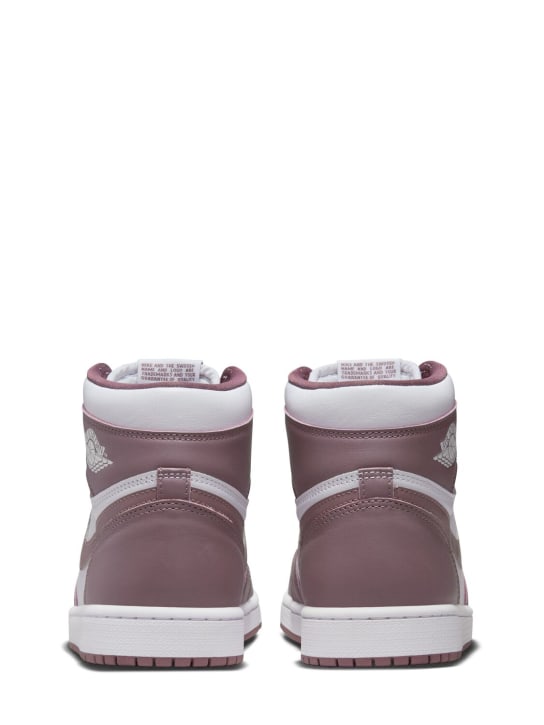 Nike: Sneakers Air Jordan 1 Retro High OG - White/Sky Mauve - men_3 | Luisa Via Roma