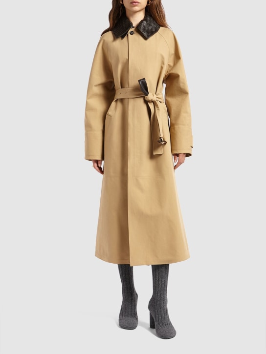 Bottega Veneta: Trench-coat en coton stretch imperméable - women_1 | Luisa Via Roma