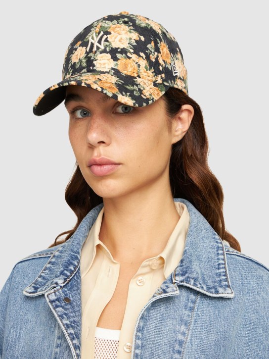 New Era: 9Forty NY Yankees Floral印花棒球帽 - 蓝色/橙色 - women_1 | Luisa Via Roma