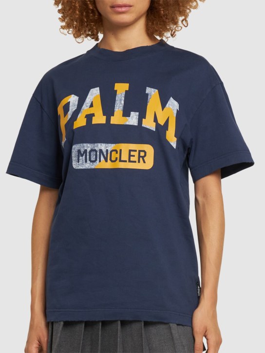 Moncler Genius: Moncler x Palm Angels cotton t-shirt - 블루 - women_1 | Luisa Via Roma