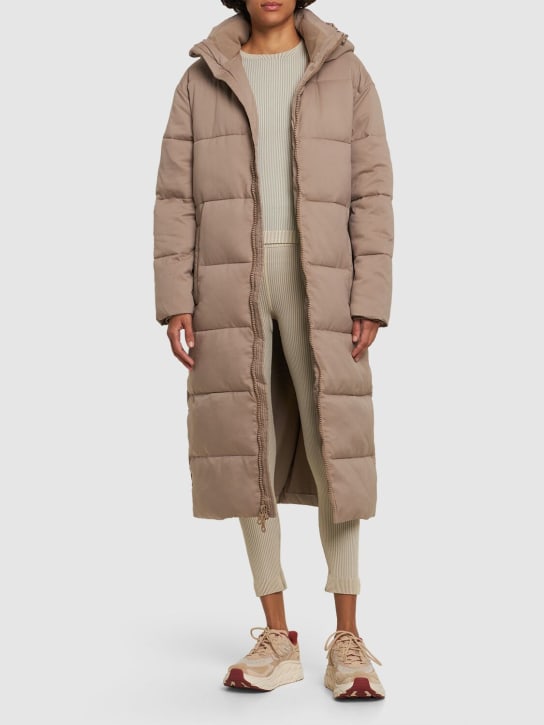Girlfriend Collective: Long nylon puffer jacket - Beige - women_1 | Luisa Via Roma