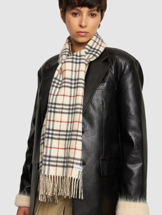 Burberry: Check printed fringed cashmere scarf - Stone - women_1 | Luisa Via Roma