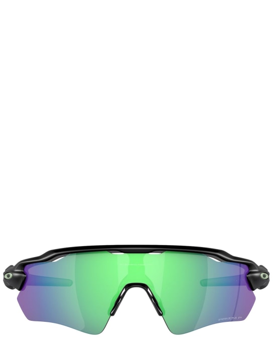 Oakley: Radar Ev Path Mask sunglasses - Black/Green - women_0 | Luisa Via Roma