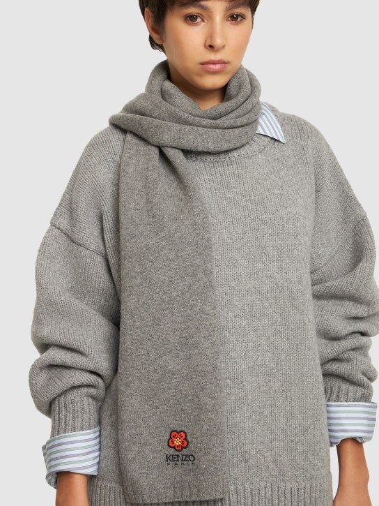 Kenzo Paris: Bufanda de lana con logo - Gris Perlado - women_1 | Luisa Via Roma