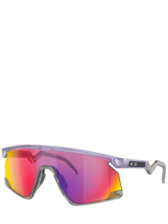 Oakley: Bxtr Mask sunglasses - Fuchsia/Purple - men_1 | Luisa Via Roma