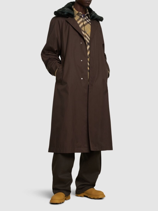 Burberry: Trench-coat en coton - Otter - men_1 | Luisa Via Roma