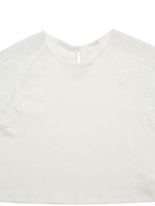 Chloé: T-shirt in cotone con ricami - Off-White - kids-girls_1 | Luisa Via Roma