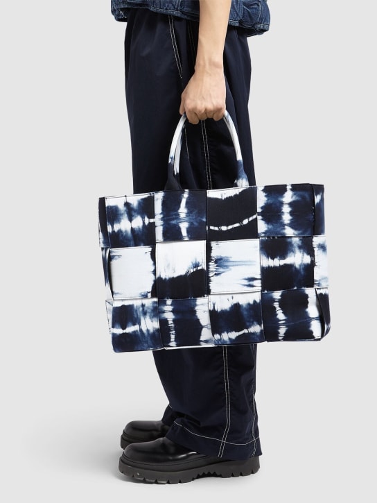 Bottega Veneta: Arco large cotton tote bag - Navy/White - men_1 | Luisa Via Roma