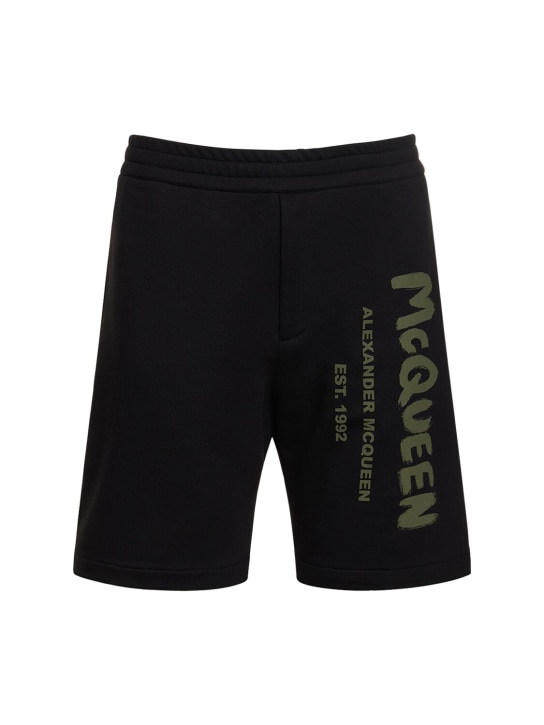 Alexander McQueen: Short en molleton de coton à logo graffiti - Noir/Kaki - men_0 | Luisa Via Roma