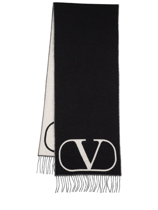 Valentino Garavani: Sciarpa in lana e cashmere con logo a intarsio - Nero - men_0 | Luisa Via Roma