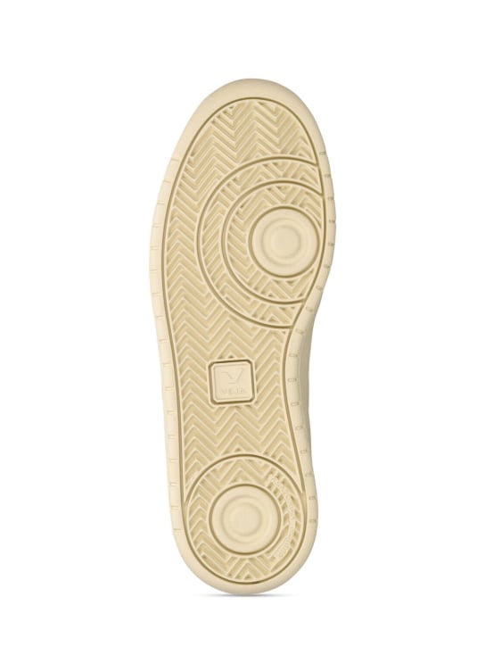 Veja: V-90 sneakers - men_4 | Luisa Via Roma