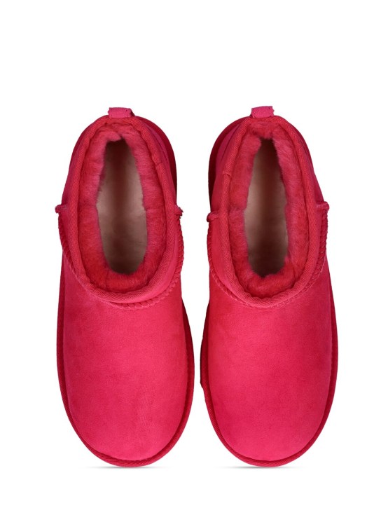 Ugg: Classic Ultra Mini shearling boots - Fuchsia - kids-girls_1 | Luisa Via Roma