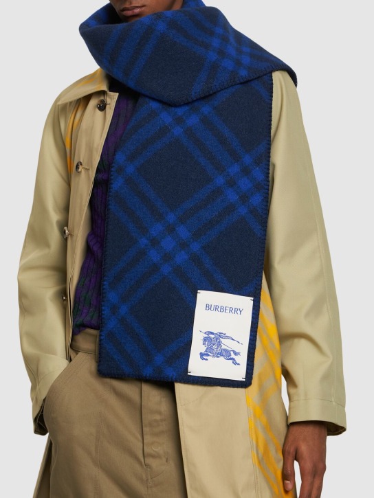 Burberry: EKD Checked wool scarf - Navy - men_1 | Luisa Via Roma
