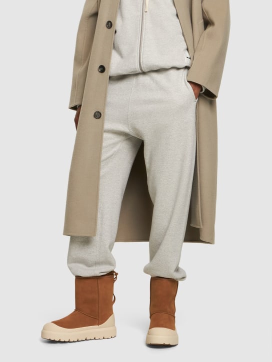 Ugg: Classic Short Weather Hybrid boots - men_1 | Luisa Via Roma