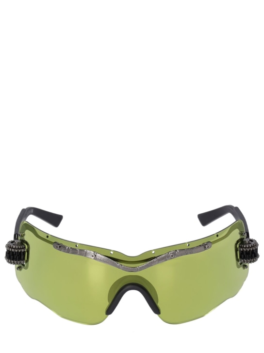 Kuboraum Berlin: Maskensonnenbrille aus Metall „E15“ - Grün/Schwarz - men_0 | Luisa Via Roma