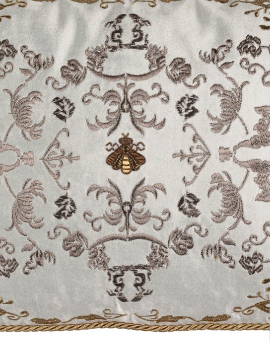 Les Ottomans: Embroidered velvet cushion - ecraft_1 | Luisa Via Roma