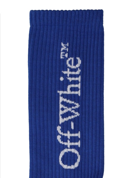 Off-White: Socken aus Baumwollmischung mit Bookish-Motiv - Nautical Blue - men_1 | Luisa Via Roma