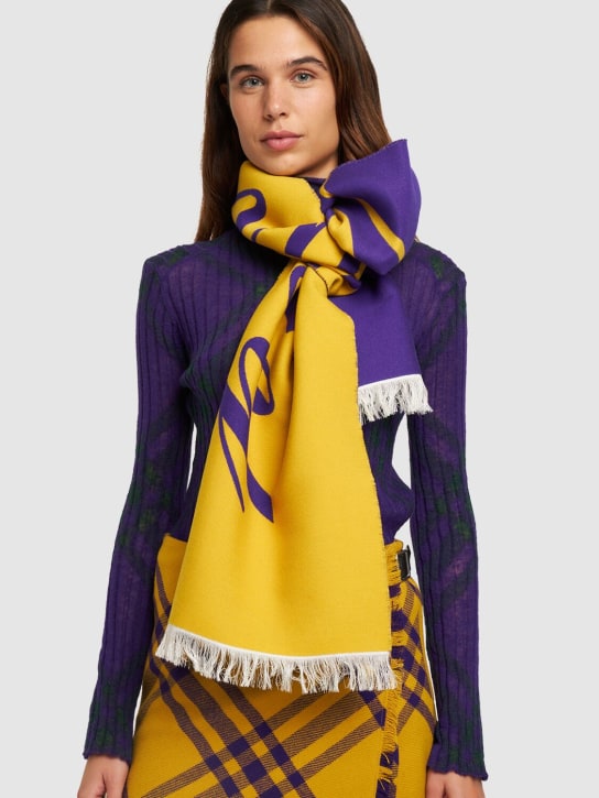 Burberry: Logo wool & silk jacquard scarf - Pear - women_1 | Luisa Via Roma