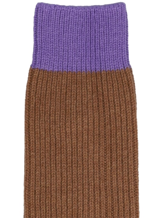 Guest In Residence: The soft cashmere socks - Brown//Purple - women_1 | Luisa Via Roma