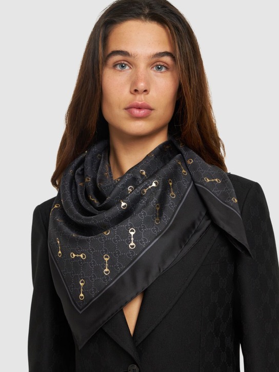 Gucci: Pañuelo de seda con estampado - women_1 | Luisa Via Roma