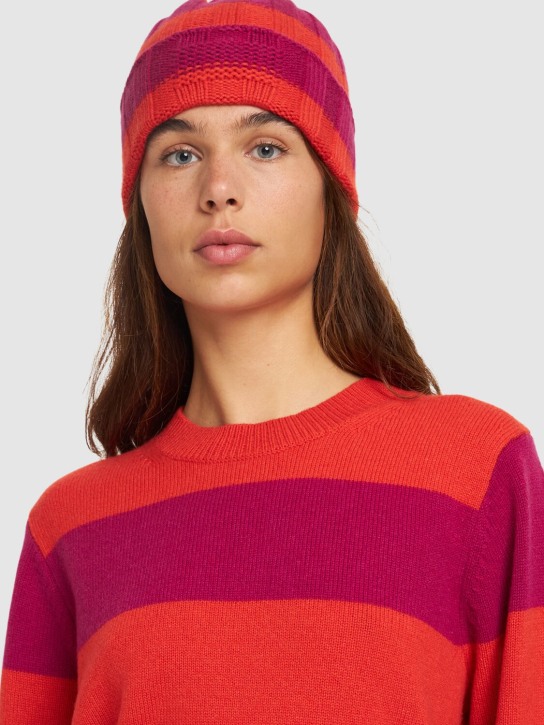 Guest In Residence: The rib stripe cashmere hat - Fuchsia/Red - women_1 | Luisa Via Roma