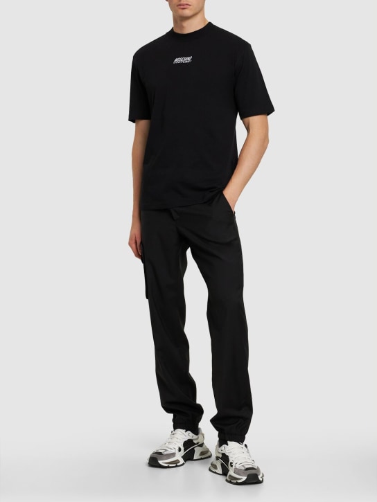 Moschino: 로고 자수 코튼 저지 티셔츠 - 블랙 - men_1 | Luisa Via Roma
