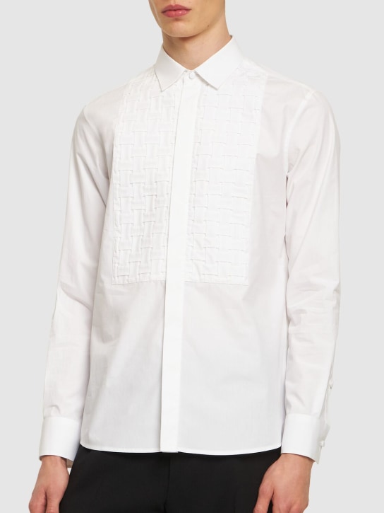 Valentino: Camicia in cotone con plastron - Bianco - men_3 | Luisa Via Roma