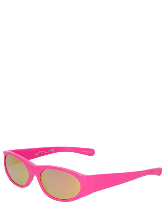 Flatlist Eyewear: Office Eddie Kyu太阳镜 - Solid Pink - men_1 | Luisa Via Roma