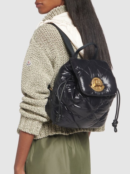 Moncler: Backpack de nylon acolchado - Negro - women_1 | Luisa Via Roma