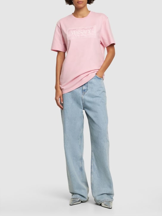 Versace: Barocco logo棉质平纹针织T恤 - 浅粉色 - women_1 | Luisa Via Roma