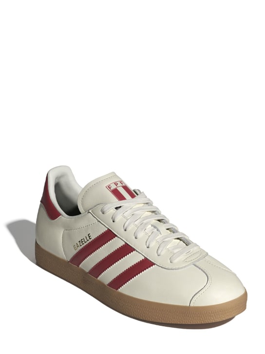 adidas Originals: Gazelle sneakers - Beyaz/Kırmızı - men_1 | Luisa Via Roma