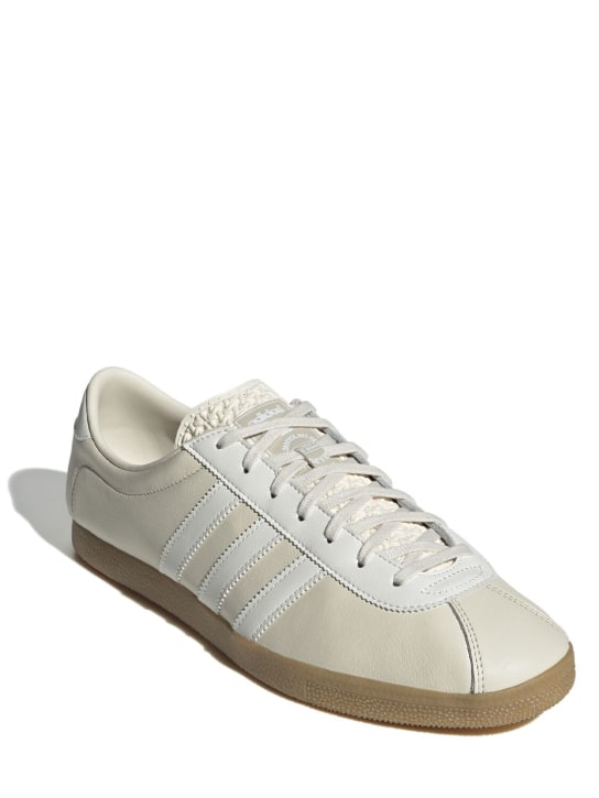 adidas Originals: London sneakers - Beige/White - men_1 | Luisa Via Roma