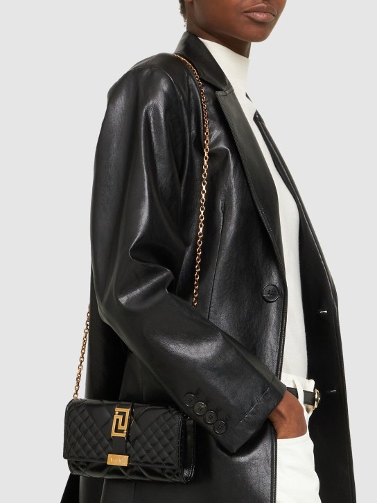 Versace: Mini Schultertasche aus gestepptem Leder - Schwarz - women_1 | Luisa Via Roma