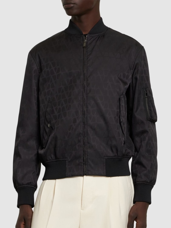 Valentino: Jacke aus Nylon „Toile Iconographe“ - Schwarz/Grau - men_2 | Luisa Via Roma