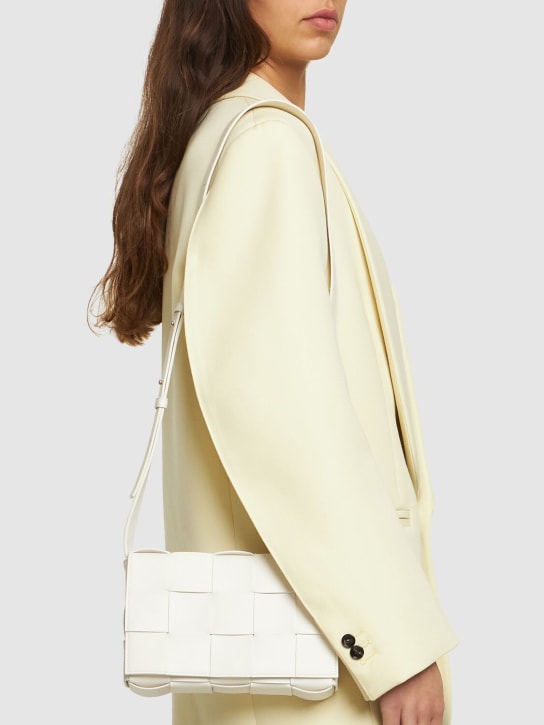 Bottega Veneta: Medium Cassette leather crossbody bag - White - women_1 | Luisa Via Roma